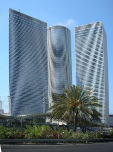 570px-Azrieli_Towers_Sept.2007